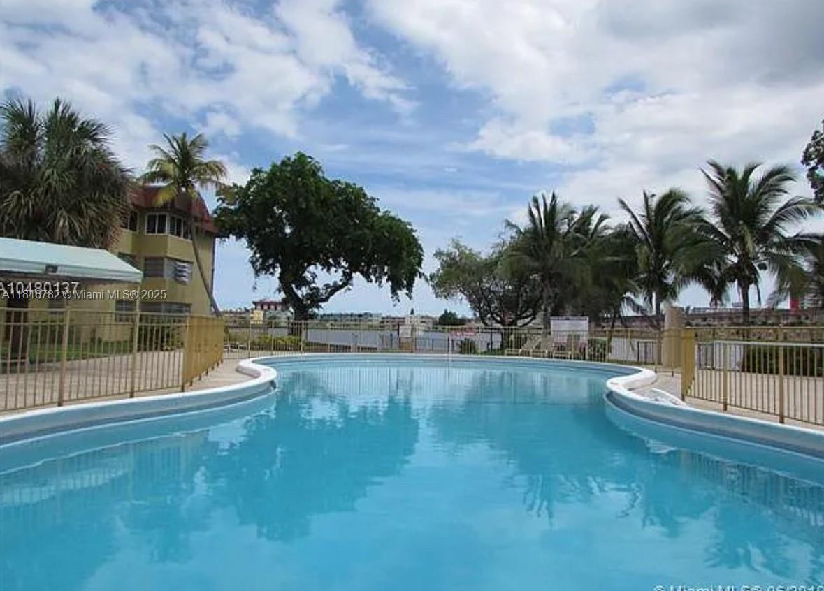 Well kept unit at Third Horizons condo, spacious condo unit, two bedroom and two bathroom on ground floor with tile throughout and covered patio looking at the garden & pool area. Great location near Skylake shopping center with Publix, Starbucks, LA fitness & other conveniences. Very close to Aventura area. Maintenance at $517 monthly includes all amenities, water and walls out insurance.