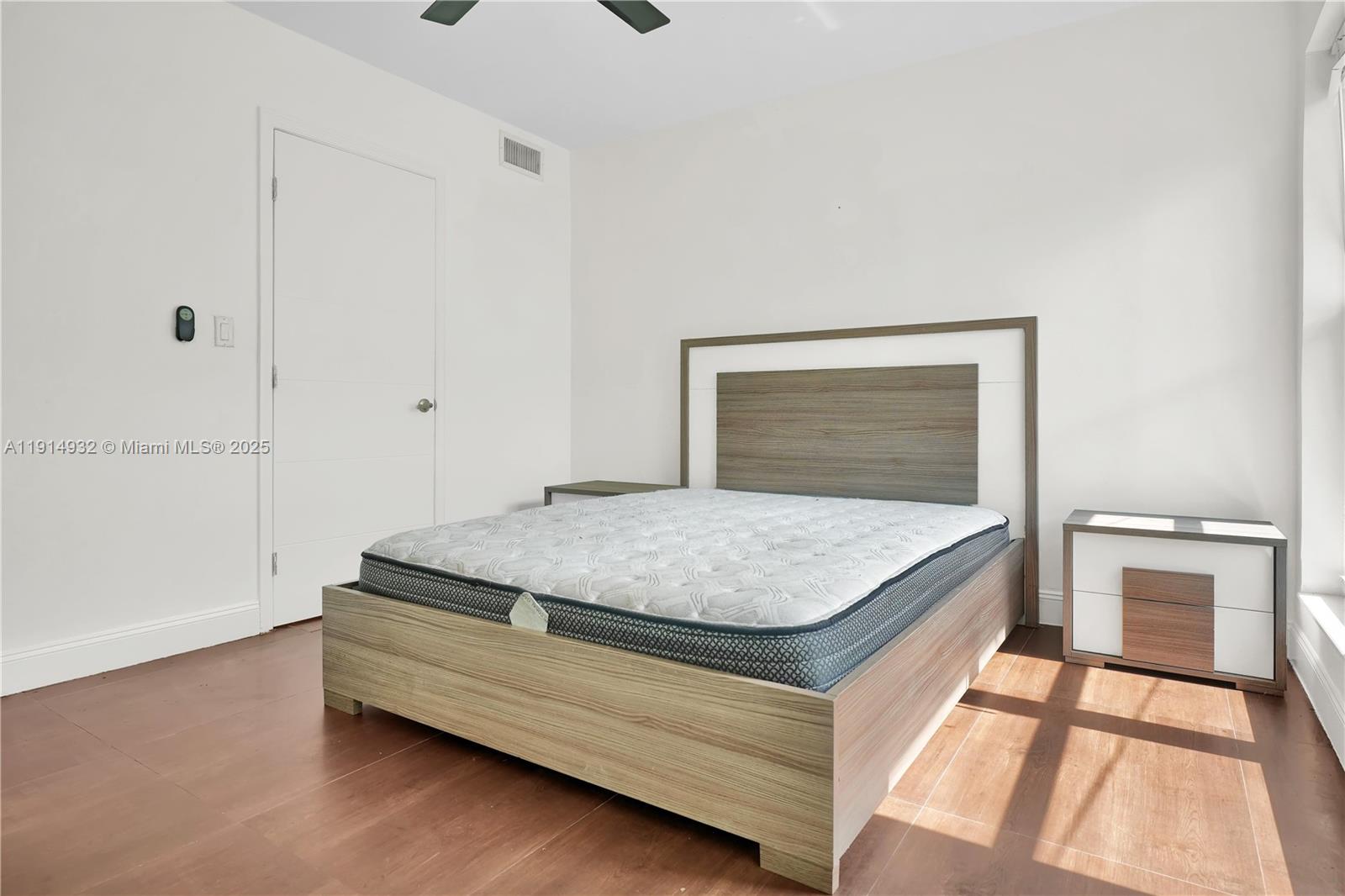 HOLLYWOOD HILLS AMEN PLAT - Residential Lease