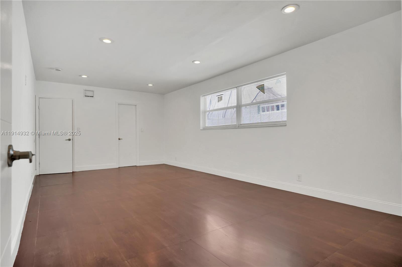 HOLLYWOOD HILLS AMEN PLAT - Residential Lease