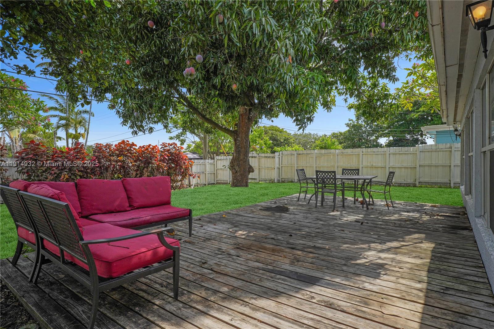 HOLLYWOOD HILLS AMEN PLAT - Residential Lease