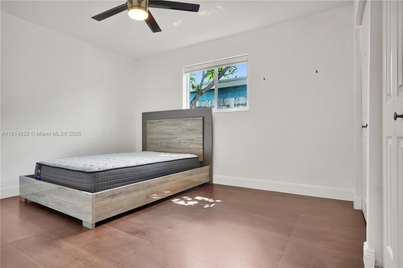 HOLLYWOOD HILLS AMEN PLAT - Residential Lease