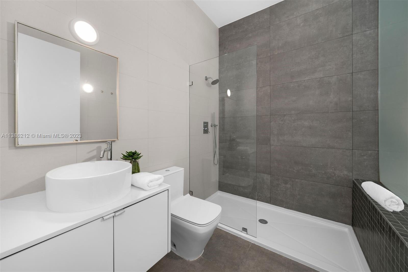 PINE TREE ESTATES - Residential