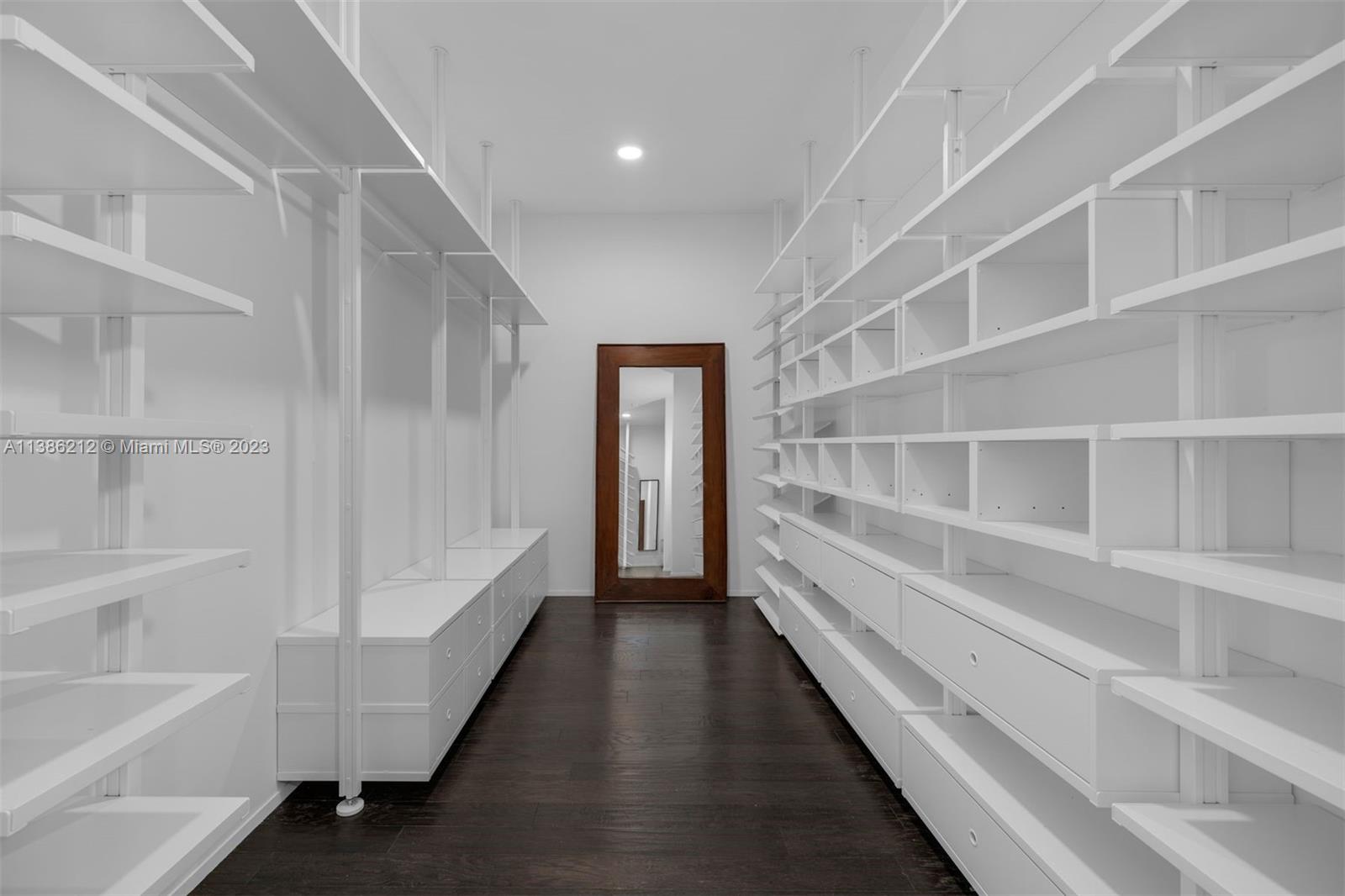 PINE TREE ESTATES - Residential