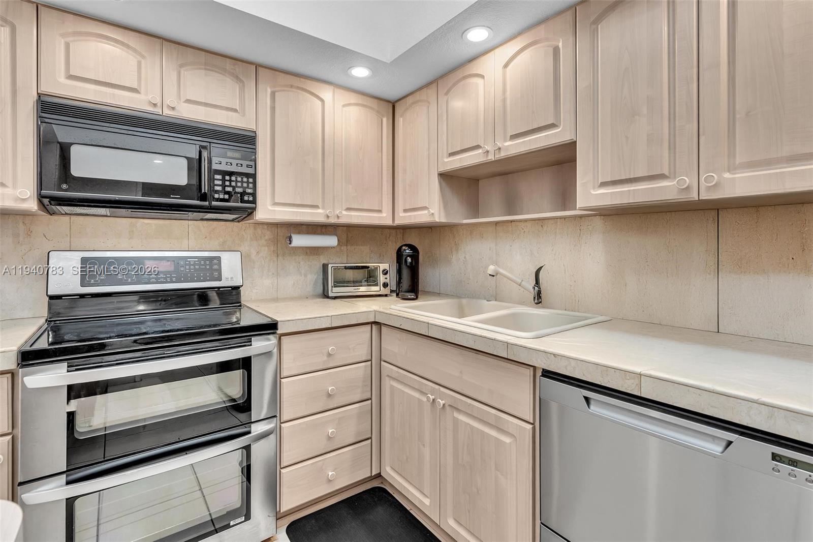 THE CARRIAGE CLUB NORTH C - Residential