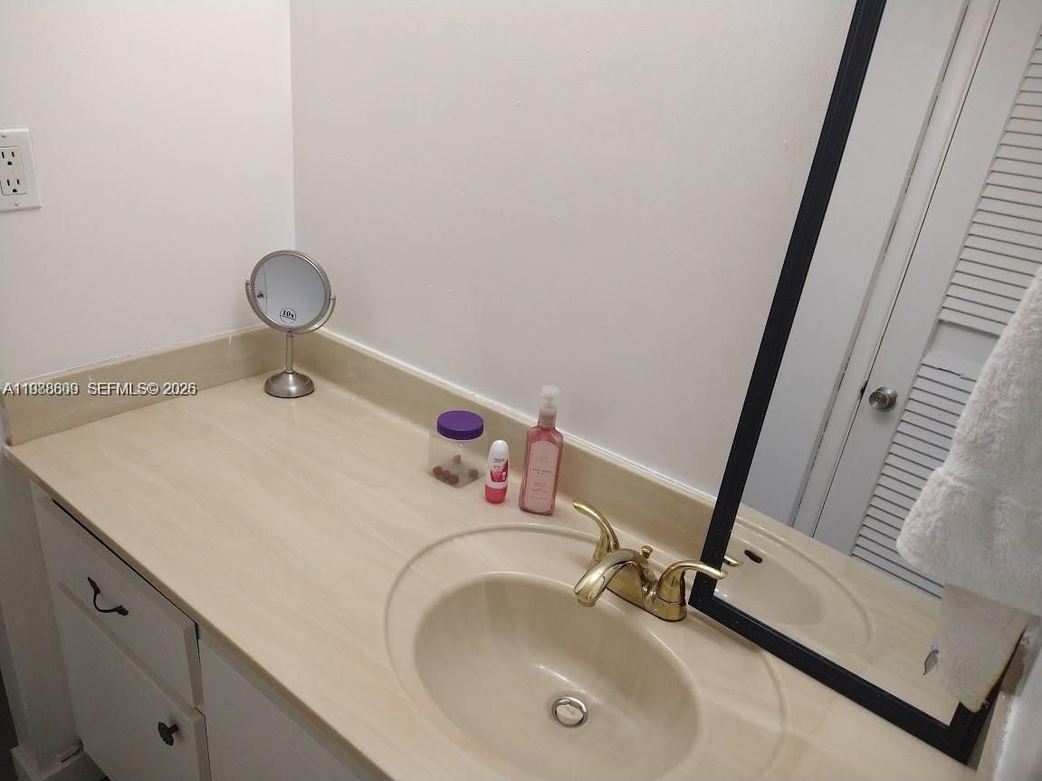 MAISON GRANDE CONDO - Residential