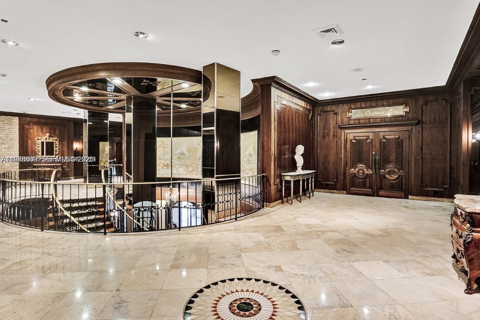 MAISON GRANDE CONDO - Residential