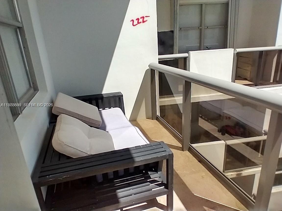 MAISON GRANDE CONDO - Residential