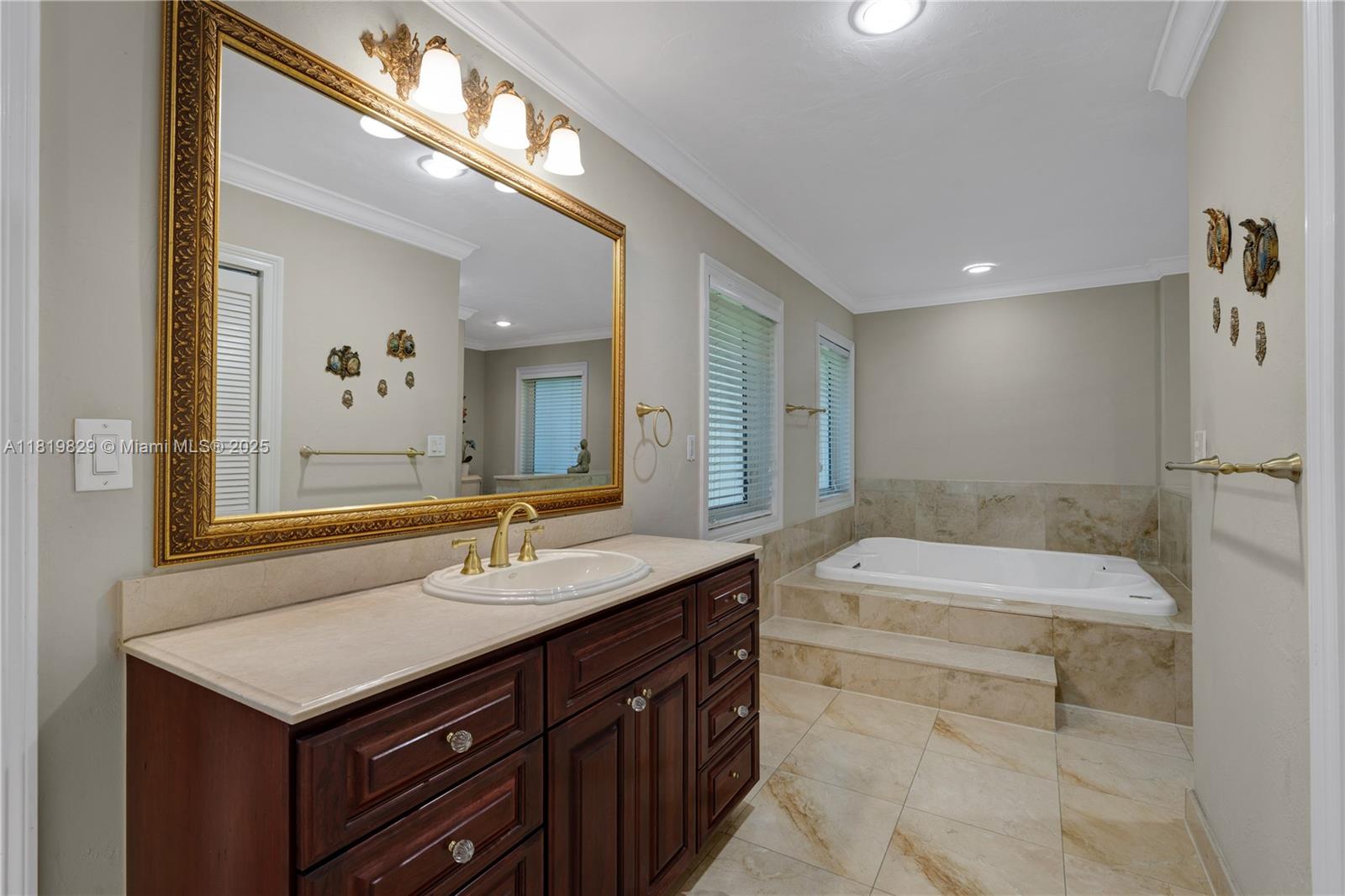 CORAL GABLES COUNTRY CLUB - Residential