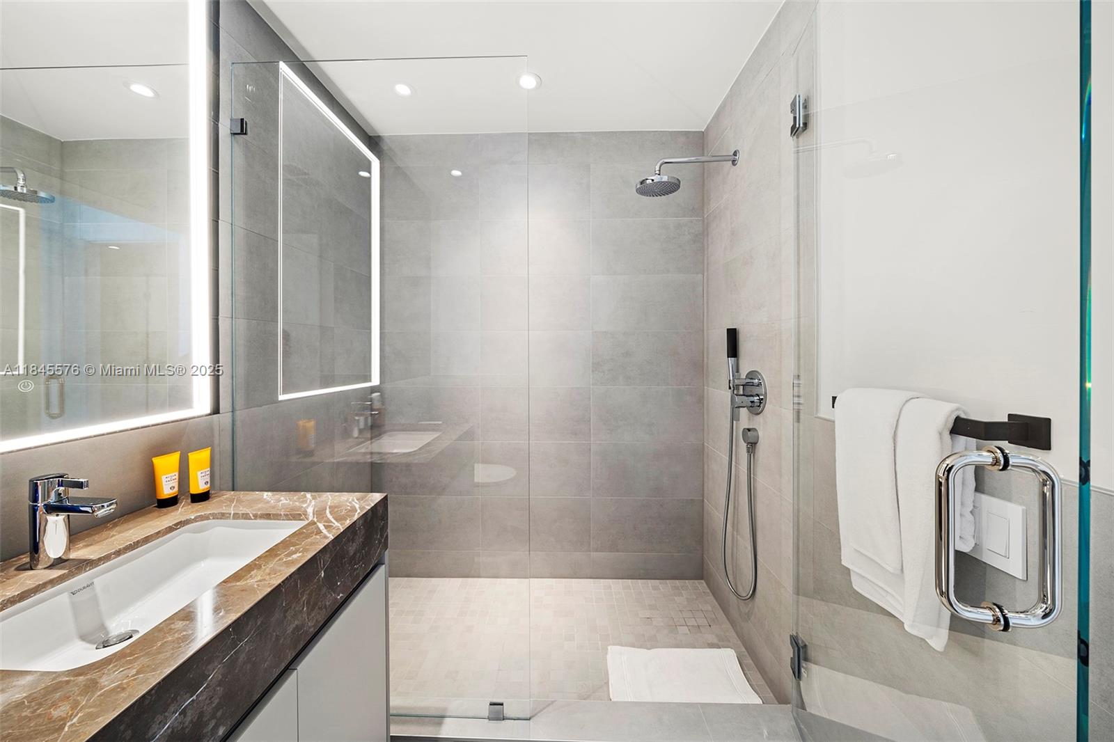 PARK RESIDENCES CONDO - Residential