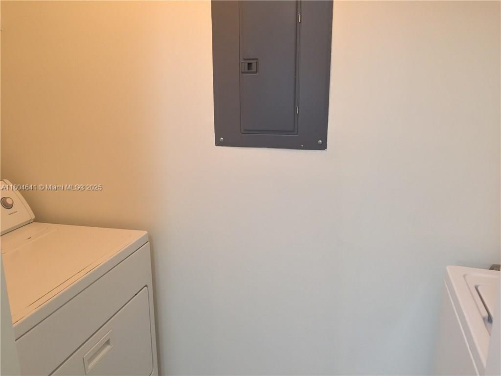 TIERRA VERDE AT DELRAY BE - Residential Lease