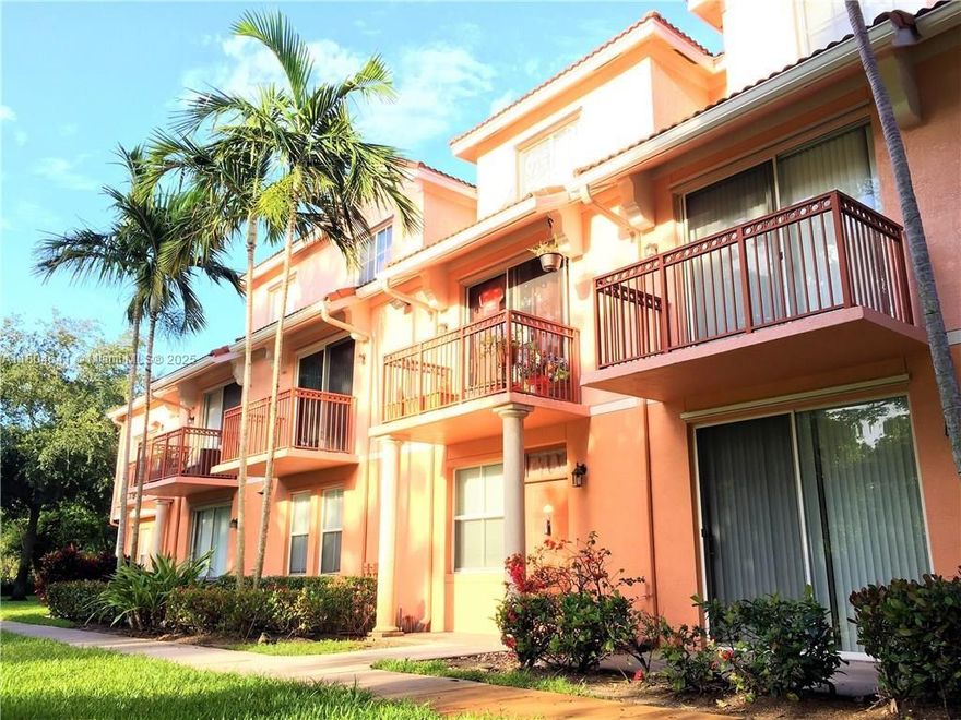 Resort-Style Living in Tierra Verde! Discover this stunning one-bedroom condo offering a spectacular pool view and a spacious layout that includes a dining area, study, and living room. Recently updated with new tile flooring and fresh paint, this unit is move-in ready. The upscale kitchen features beautiful granite countertops, wood cabinetry, and a full-size washer and dryer. Unwind in the large bathroom, complete with a Roman tub, and enjoy the luxury of a huge walk-in closet. Community amenities abound, including a clubhouse, pool, tennis courts, fitness center, volleyball and basketball courts, playground, car wash station. You'll love the prime location—just a short walk to the beach, shopping, and dining. Plus, the area boasts excellent schools. Experience the best of Tierra Verde.