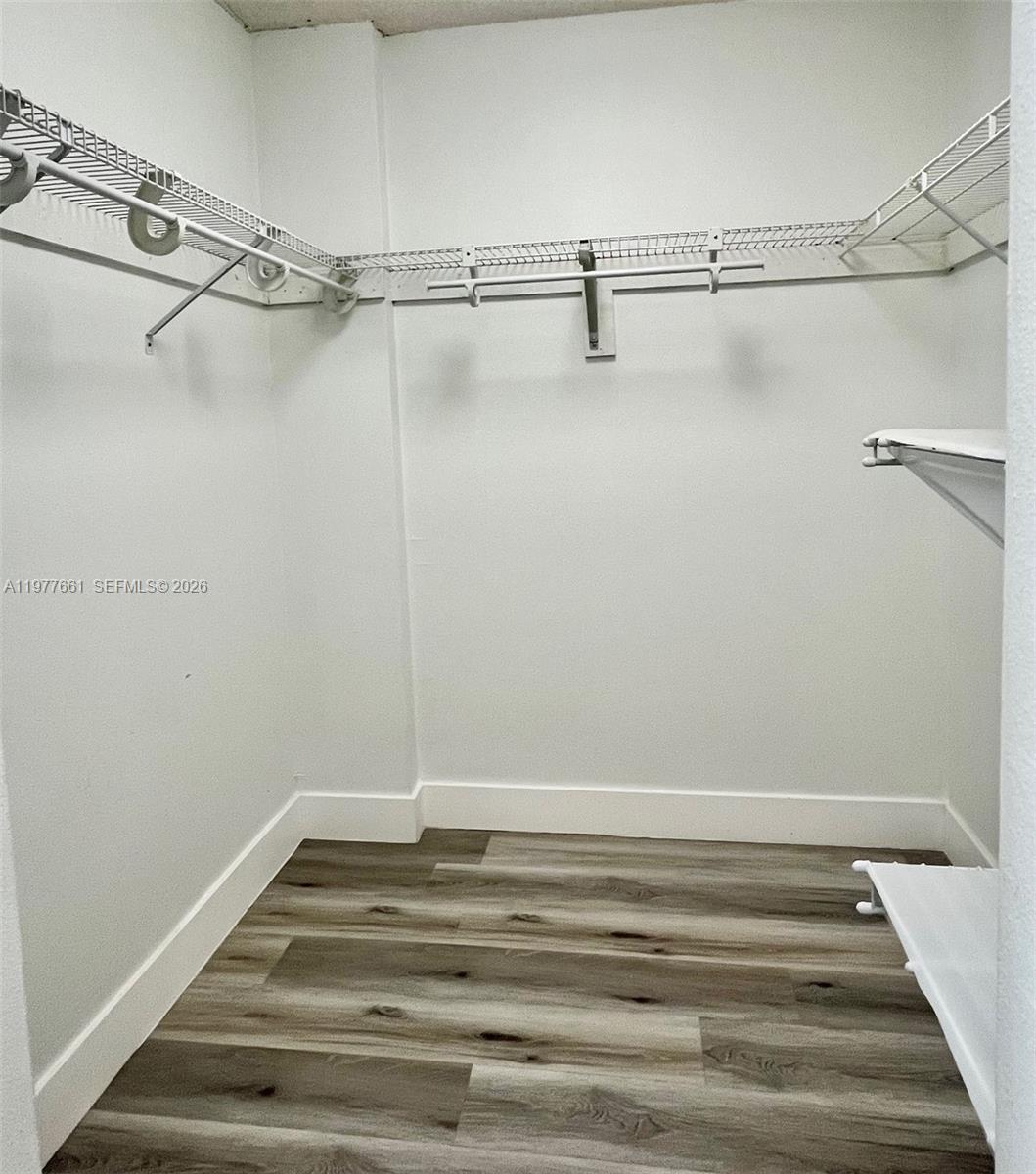 ISLA DEL MAR CONDO - Residential