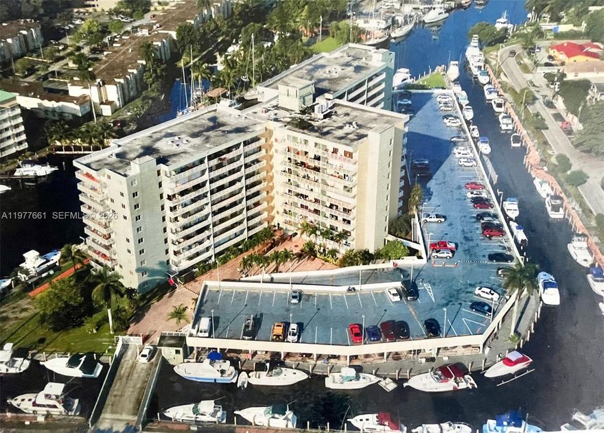 Waterfront 1/1 located on the Miami River. Remodeled unit with SS appliances in the heart of Miami. Gated building with guard, large balcony, community pool, BBQ area, assigned parking, convenience store on the first floor, boat ramp and private marina with dockage all around the perimeter of the building for boat owners. Laundry room on every floor. Located minutes to Miami International Airport, Brickell, Downtown, Midtown, & South Beach.