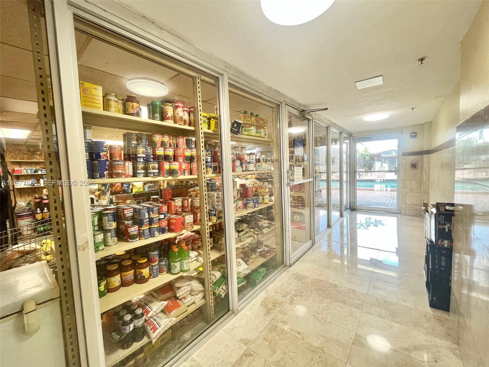 ISLA DEL MAR CONDO - Residential