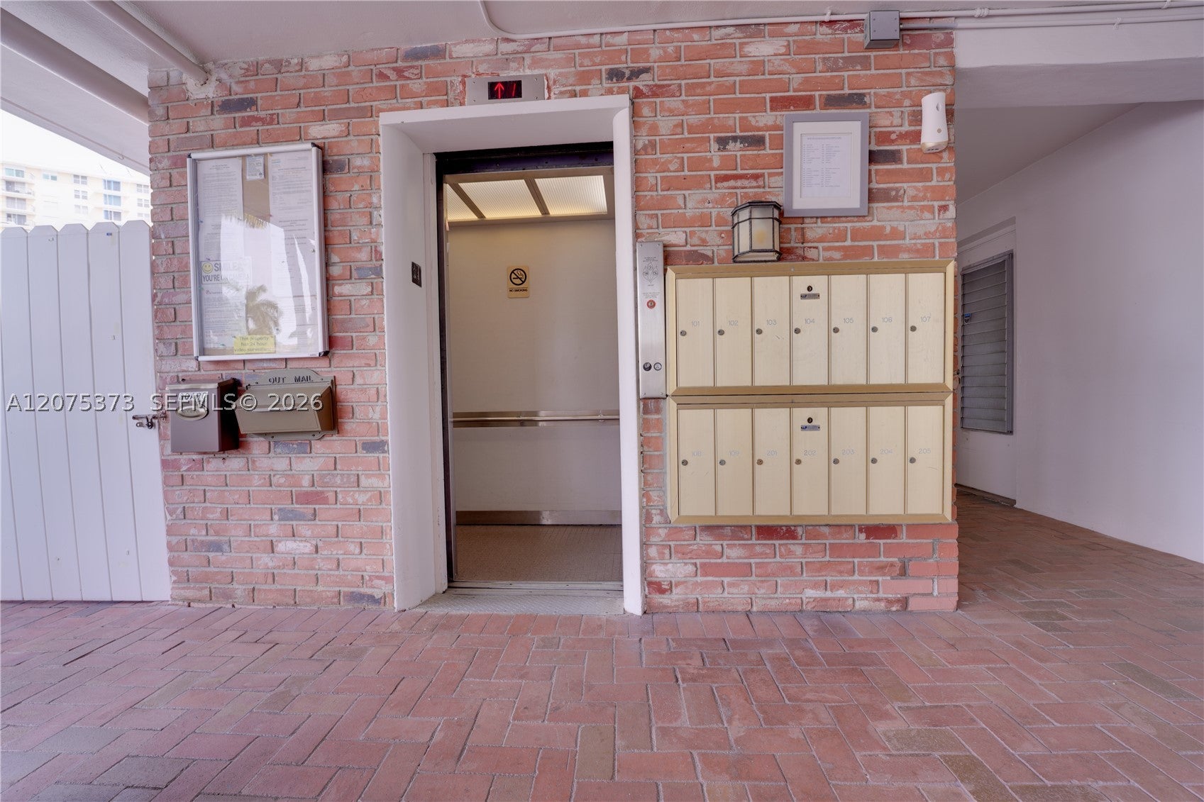 455 Paradise Isle Blvd 402