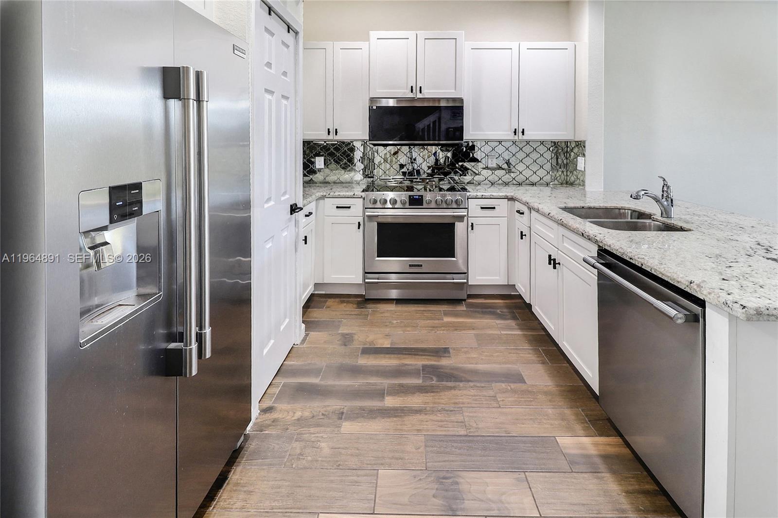 DIXIE LANDMARK PLAT - Residential