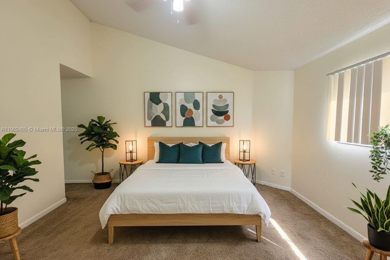 SUMMER LAKE - Residential