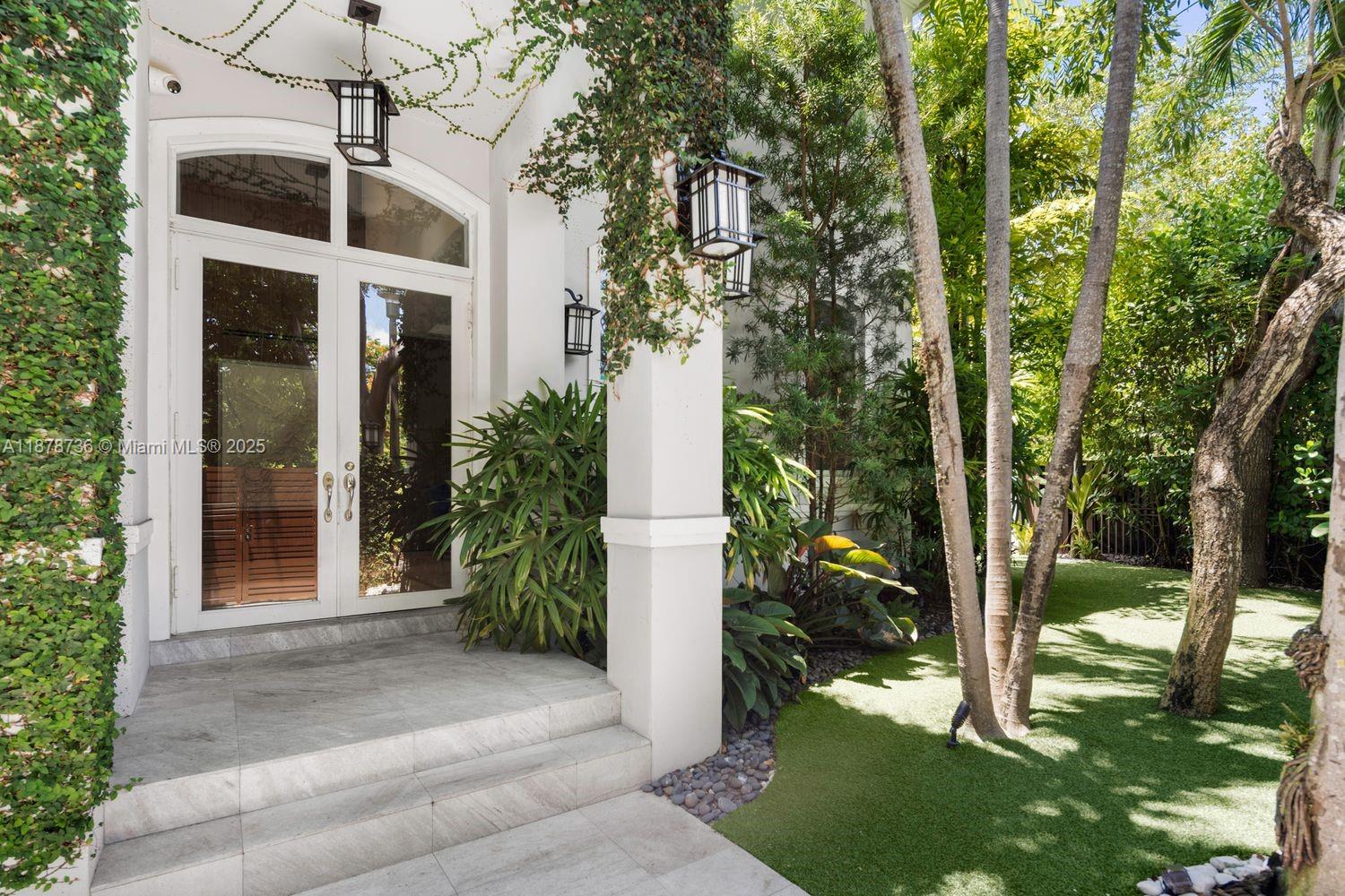 CRYSTAL BLUFF - Residential