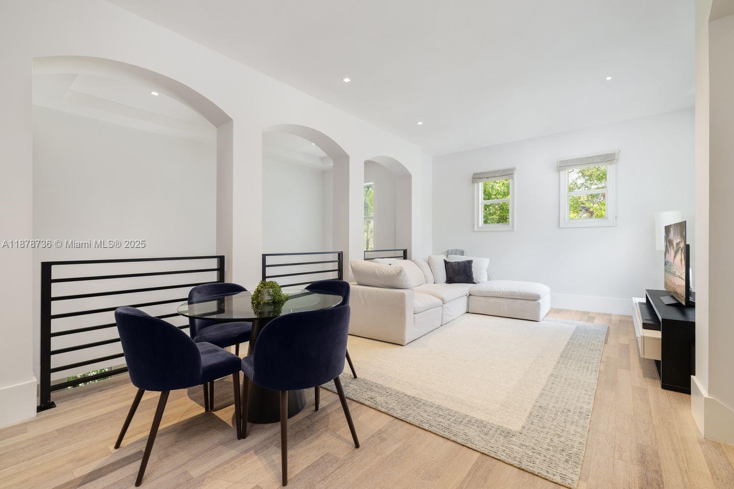 CRYSTAL BLUFF - Residential