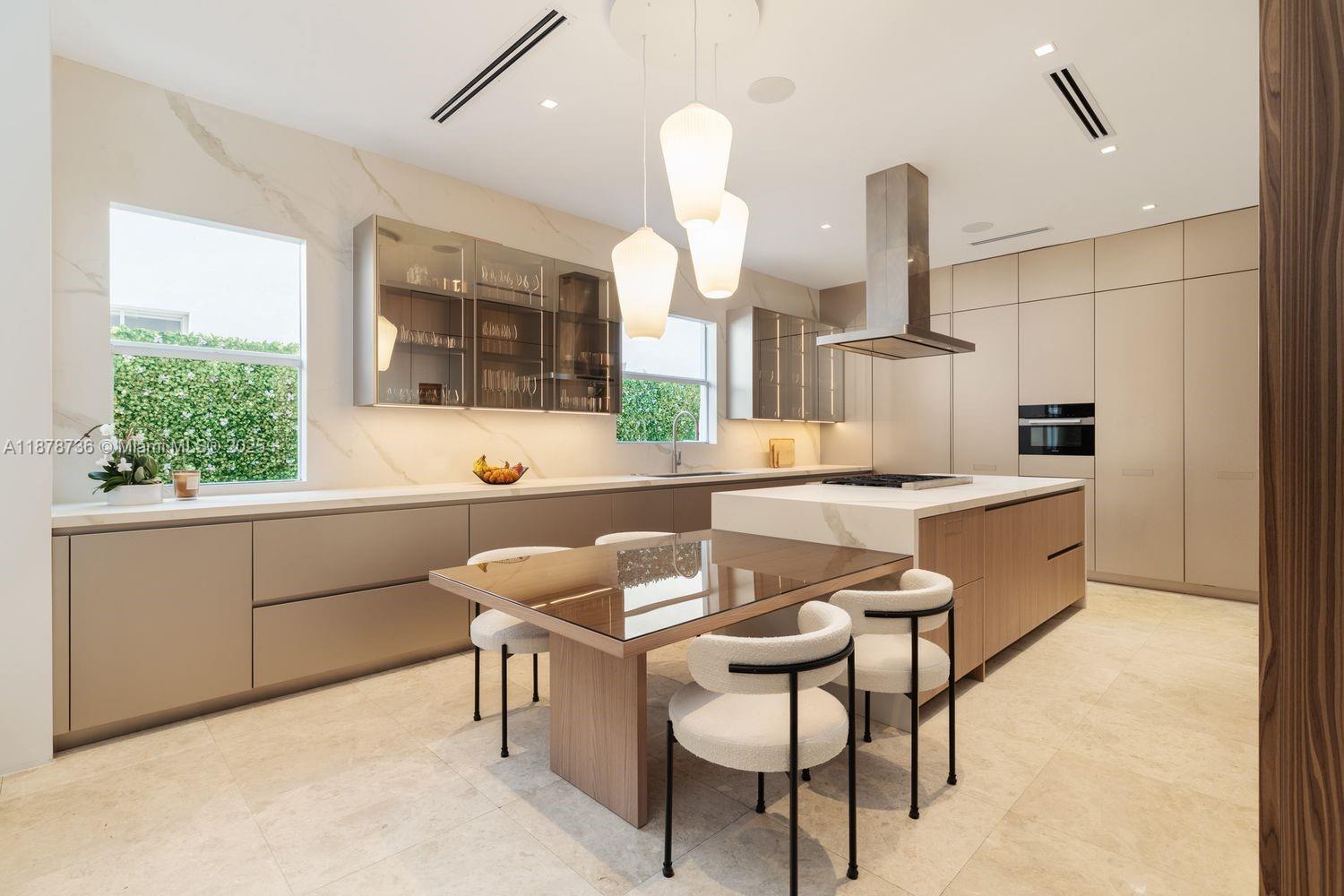 CRYSTAL BLUFF - Residential