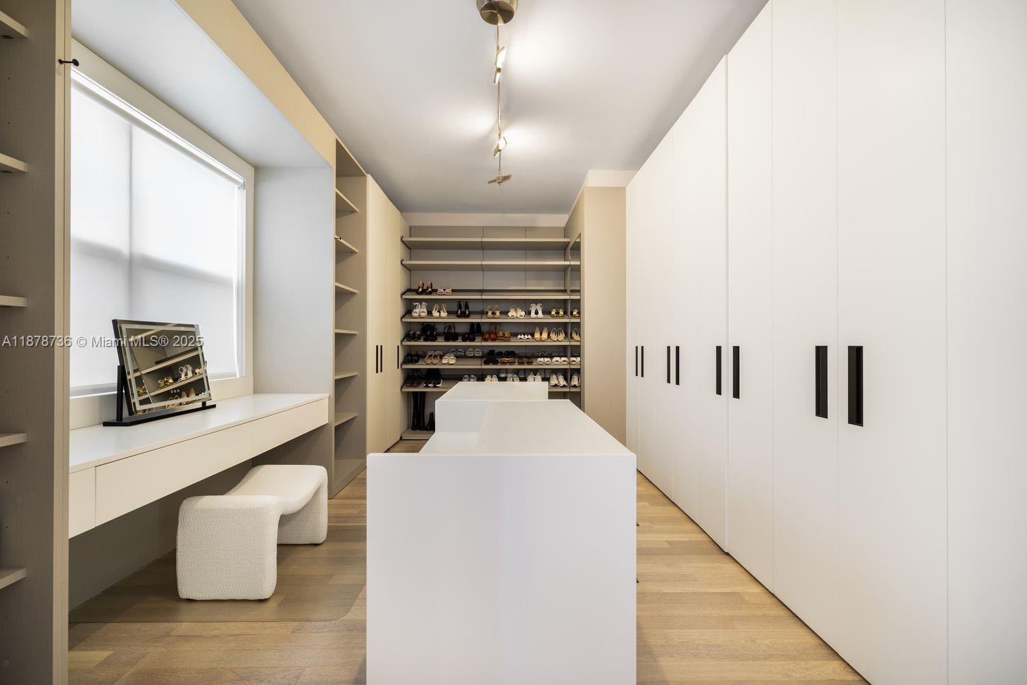 CRYSTAL BLUFF - Residential