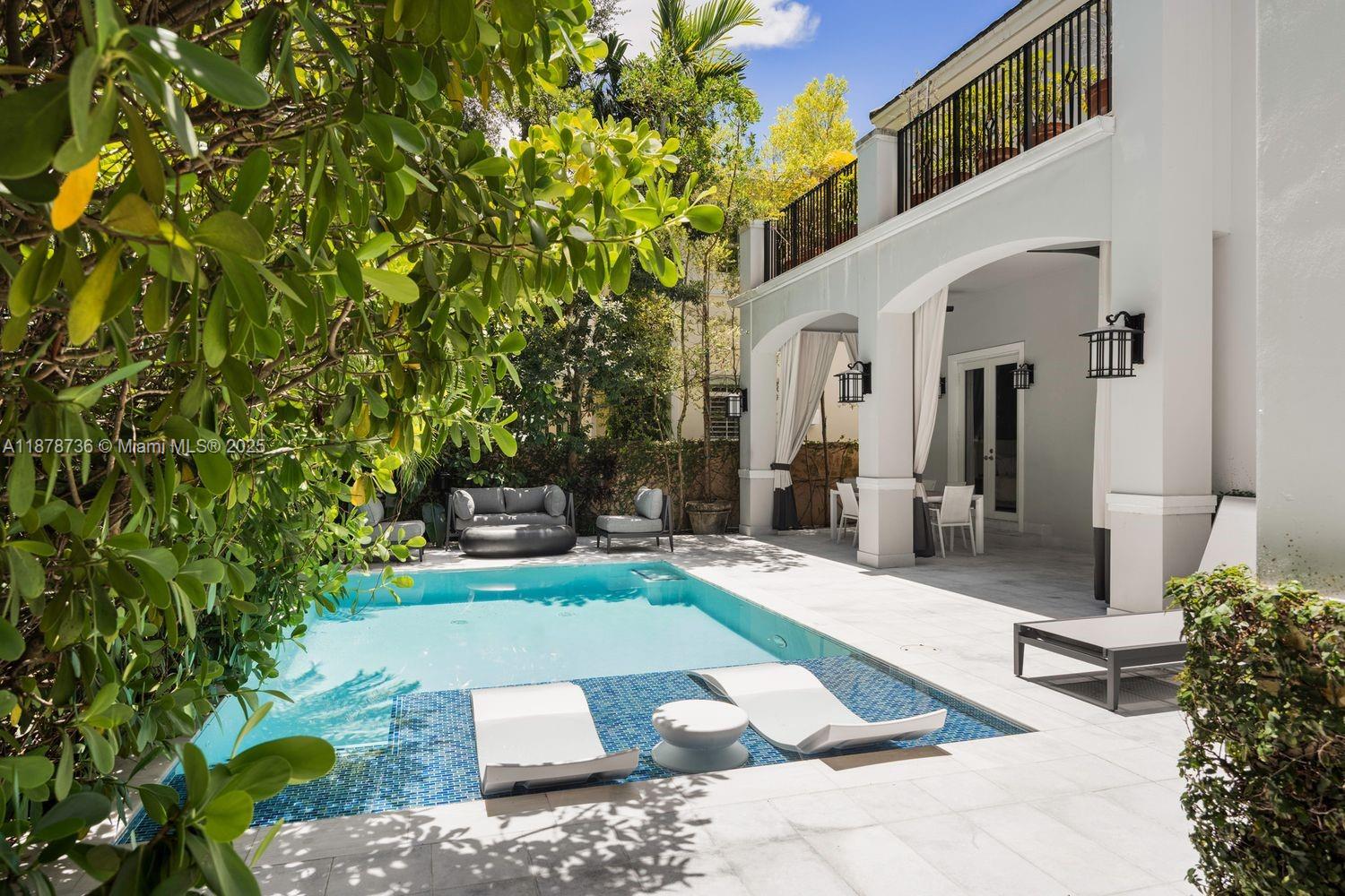 CRYSTAL BLUFF - Residential