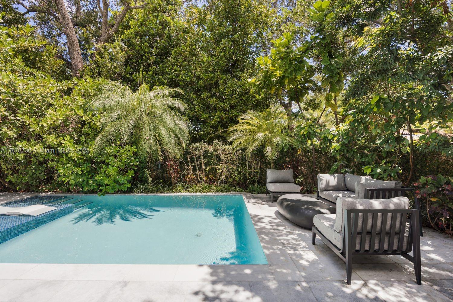 CRYSTAL BLUFF - Residential