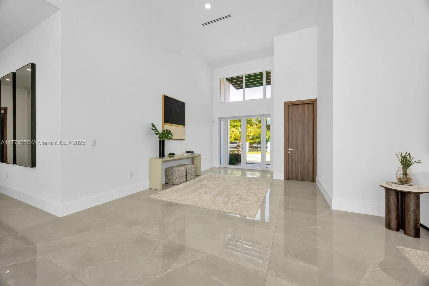 Miami, Florida 33176, United States, 4 Bedrooms Bedrooms, ,5 BathroomsBathrooms,Residential,Active,104475