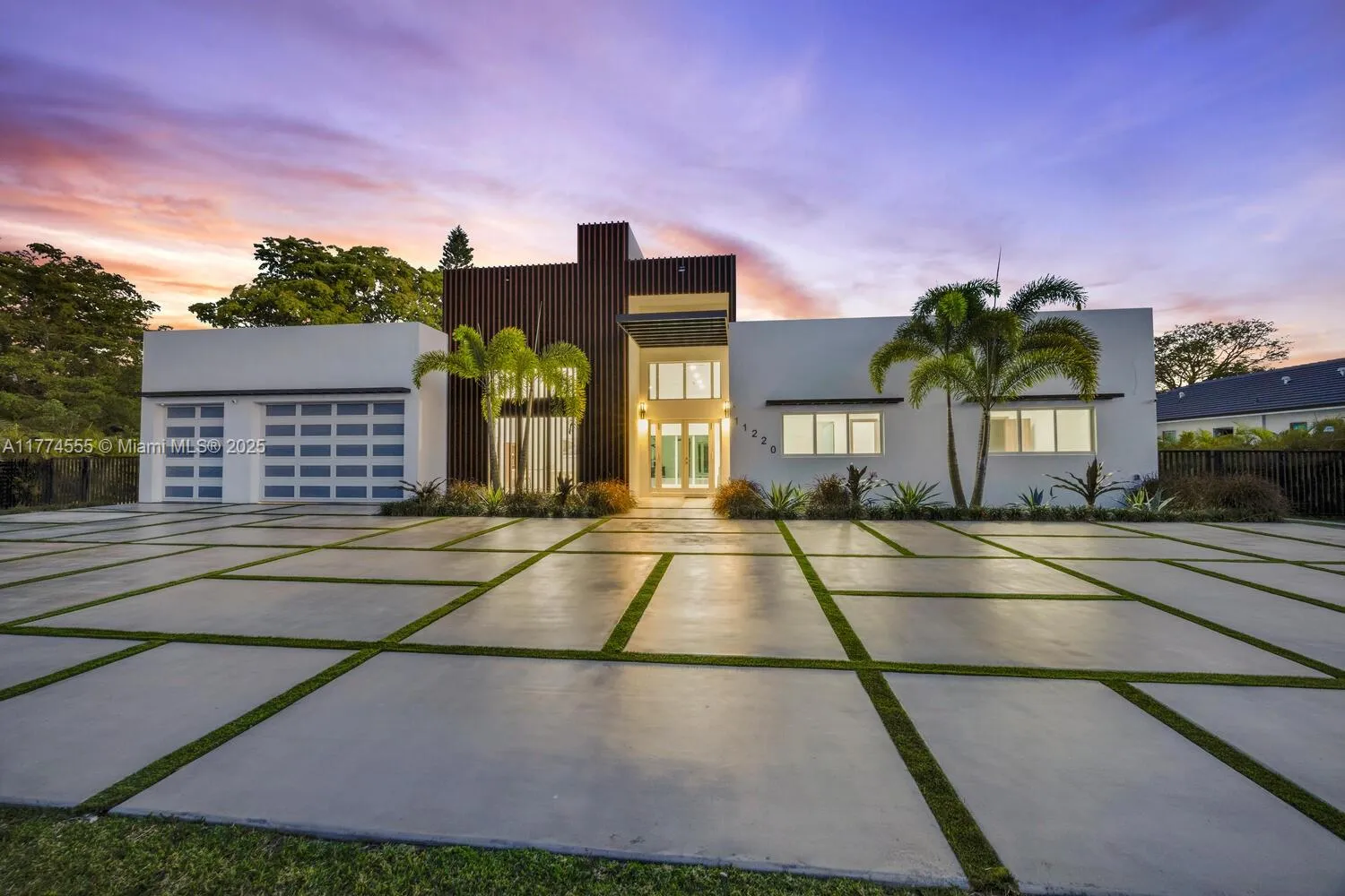 Miami, Florida 33176, United States, 4 Bedrooms Bedrooms, ,5 BathroomsBathrooms,Residential,Active,104475
