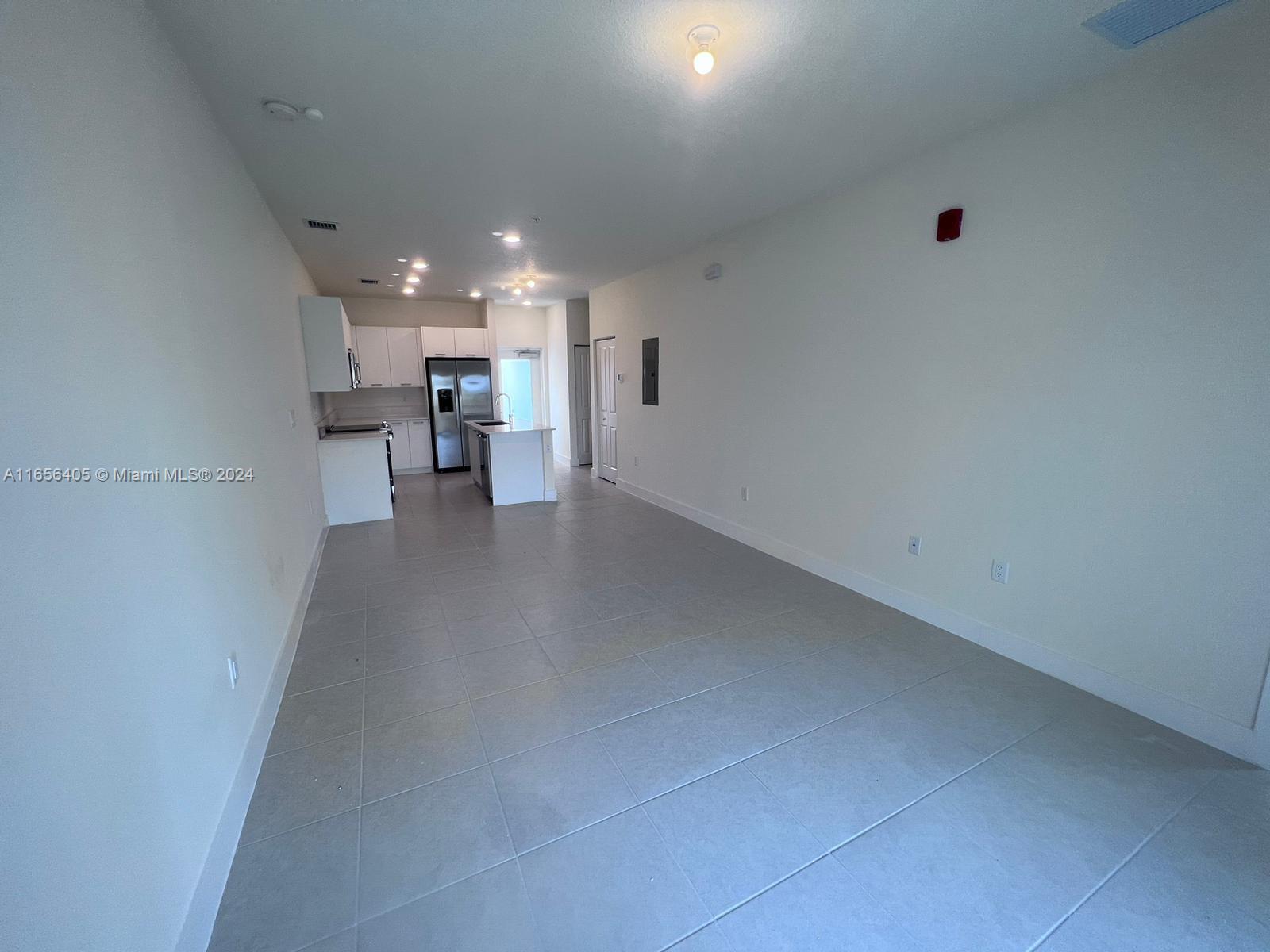 8265 NW 41st St C-202