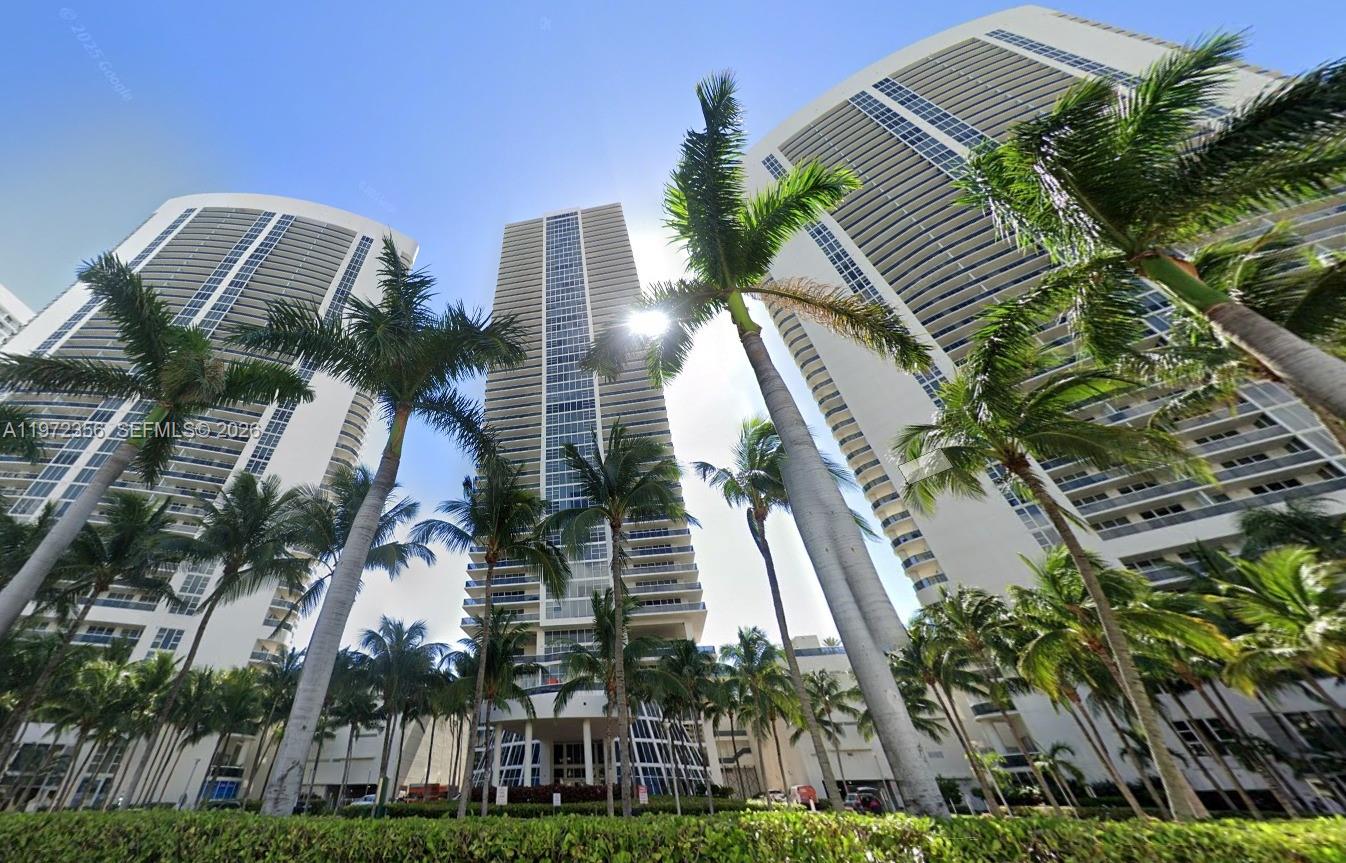 BEACH CLUB CONDO - Residential