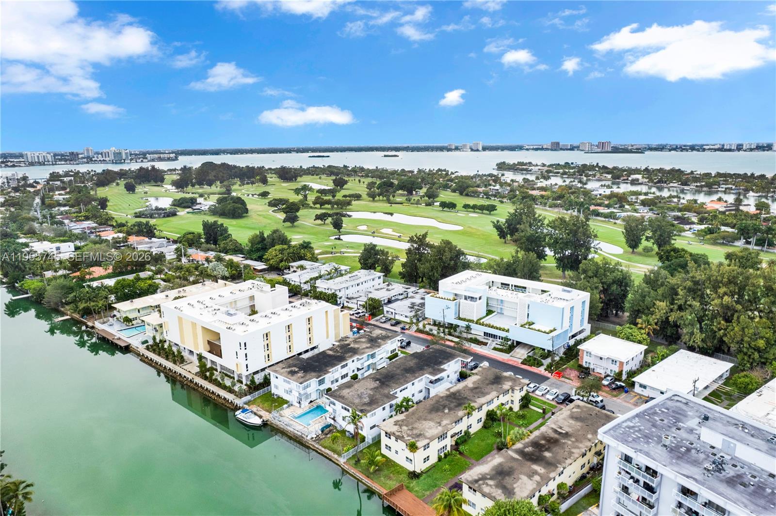 SOUTH SHORE YACHT AND GOL - Residential