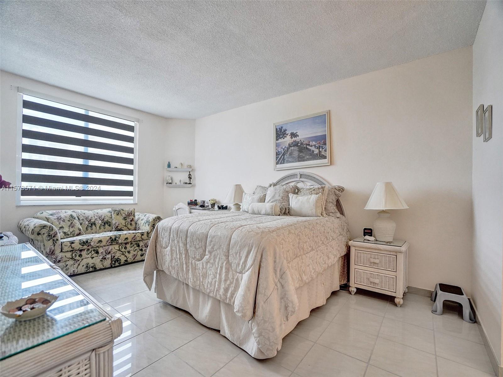 HEMISPHERES CONDO - Residential