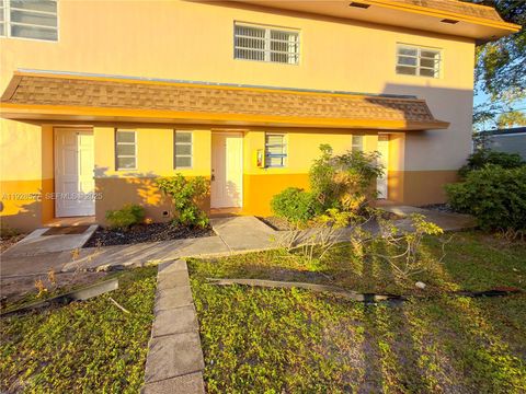 2448 SW 42nd Ave 2G Fort Lauderdale FL 33317