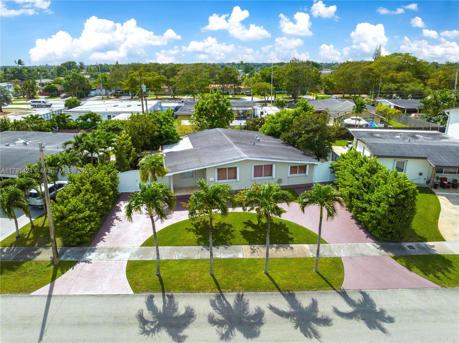 Property for Sale at 11020 Sw 55th St, Miami, Broward County, Florida - Bedrooms: 5 
Bathrooms: 4  - $848,000