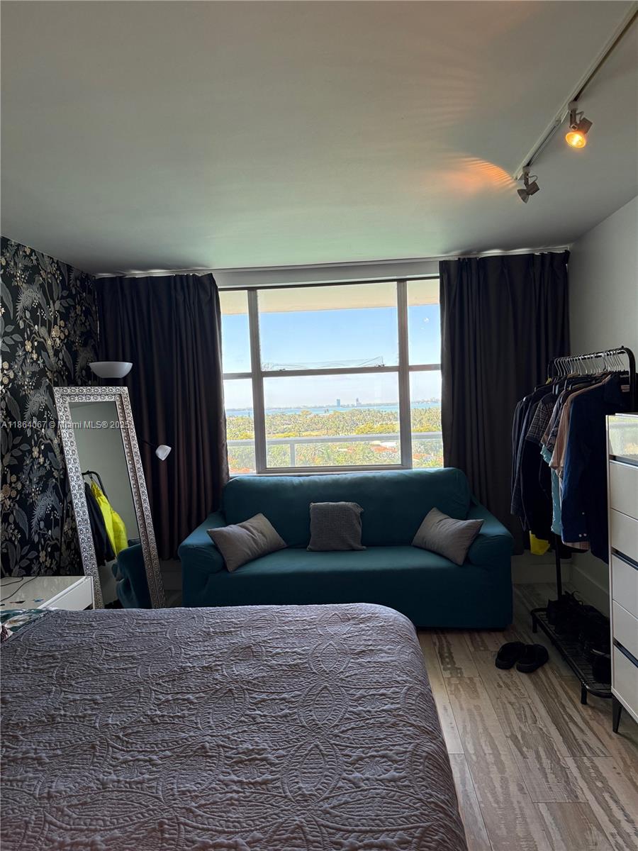 ROYAL EMBASSY CONDO - Residential