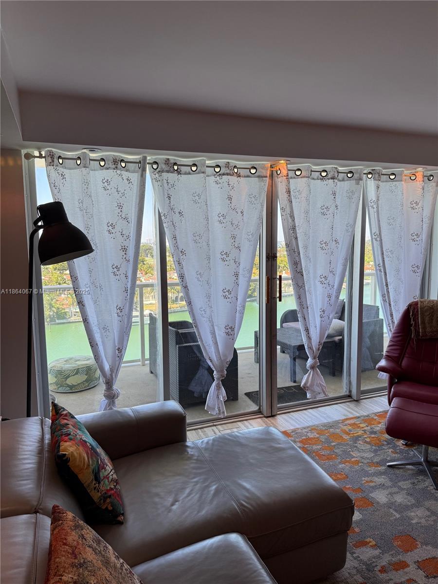 ROYAL EMBASSY CONDO - Residential