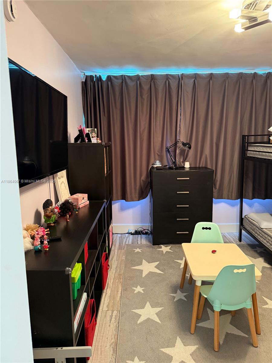 ROYAL EMBASSY CONDO - Residential