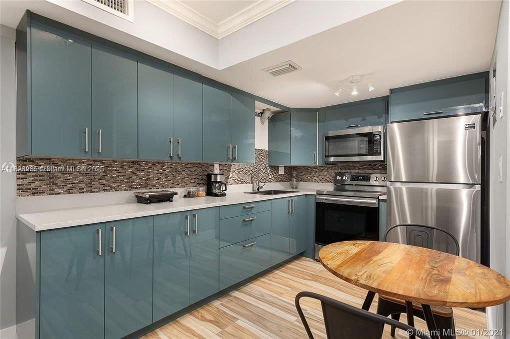 The beautifully renovated one BR/one BA apartment has all new flooring, stainless-steel appliances and washer/dryer
beautiful acrylic kitchen cabinets, black out curtains, and central a/c. All within a quiet building with gated
parking that is centrally located to the east of Biscayne Blvd near the bay at 63rd St. For more information, please
call us today. Available immediately.