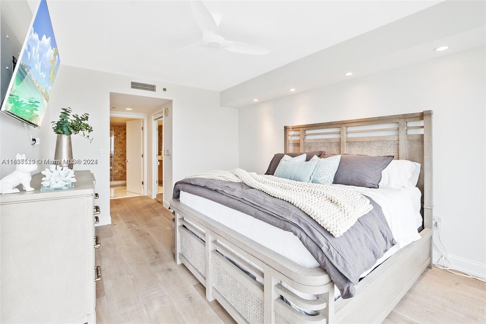 BEACH CLUB THREE CONDO - Residential Lease
