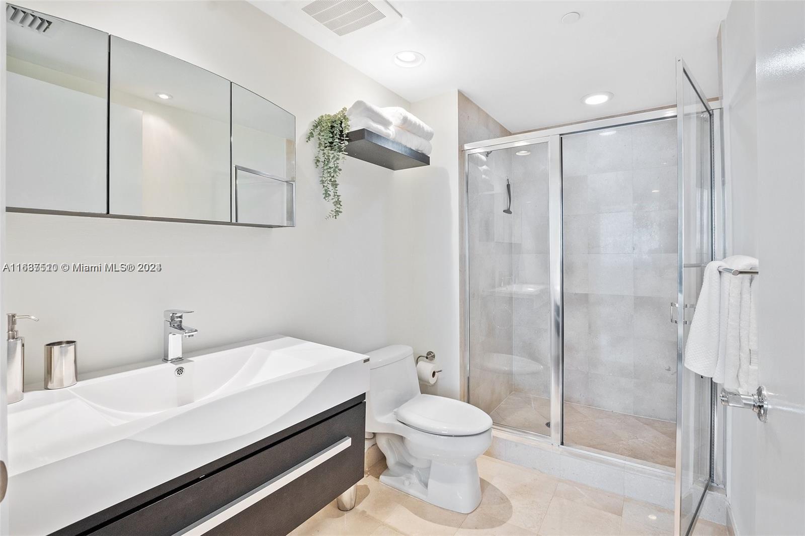 BEACH CLUB THREE CONDO - Residential Lease