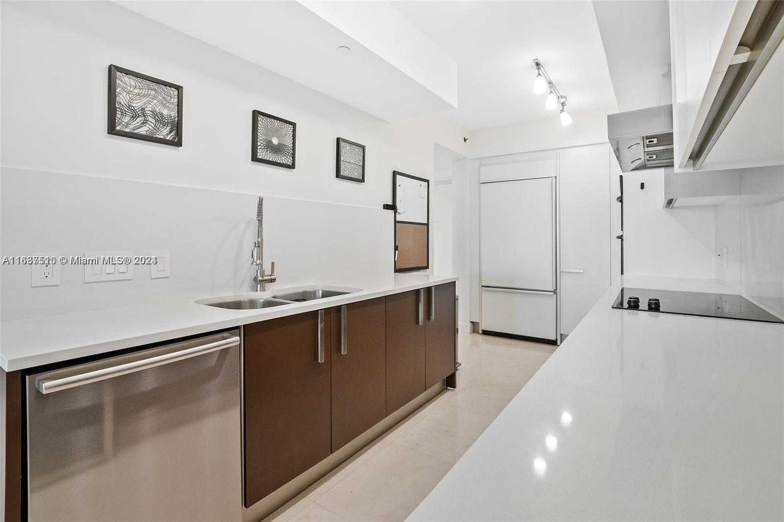 BEACH CLUB THREE CONDO - Residential Lease
