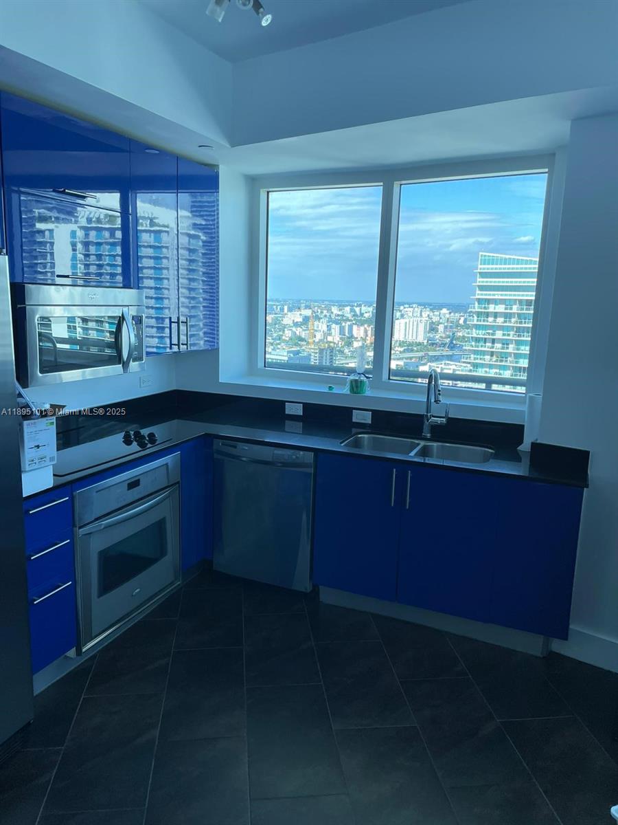 INFINITY AT BRICKELL COND - Residential Lease