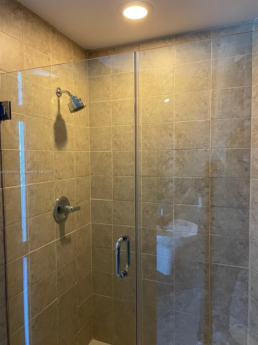 INFINITY AT BRICKELL COND - Residential Lease