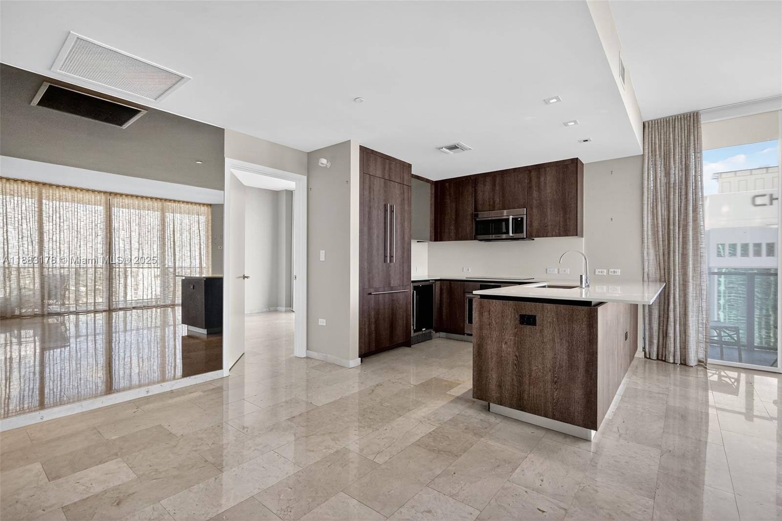 88 SW 7th St 2402
