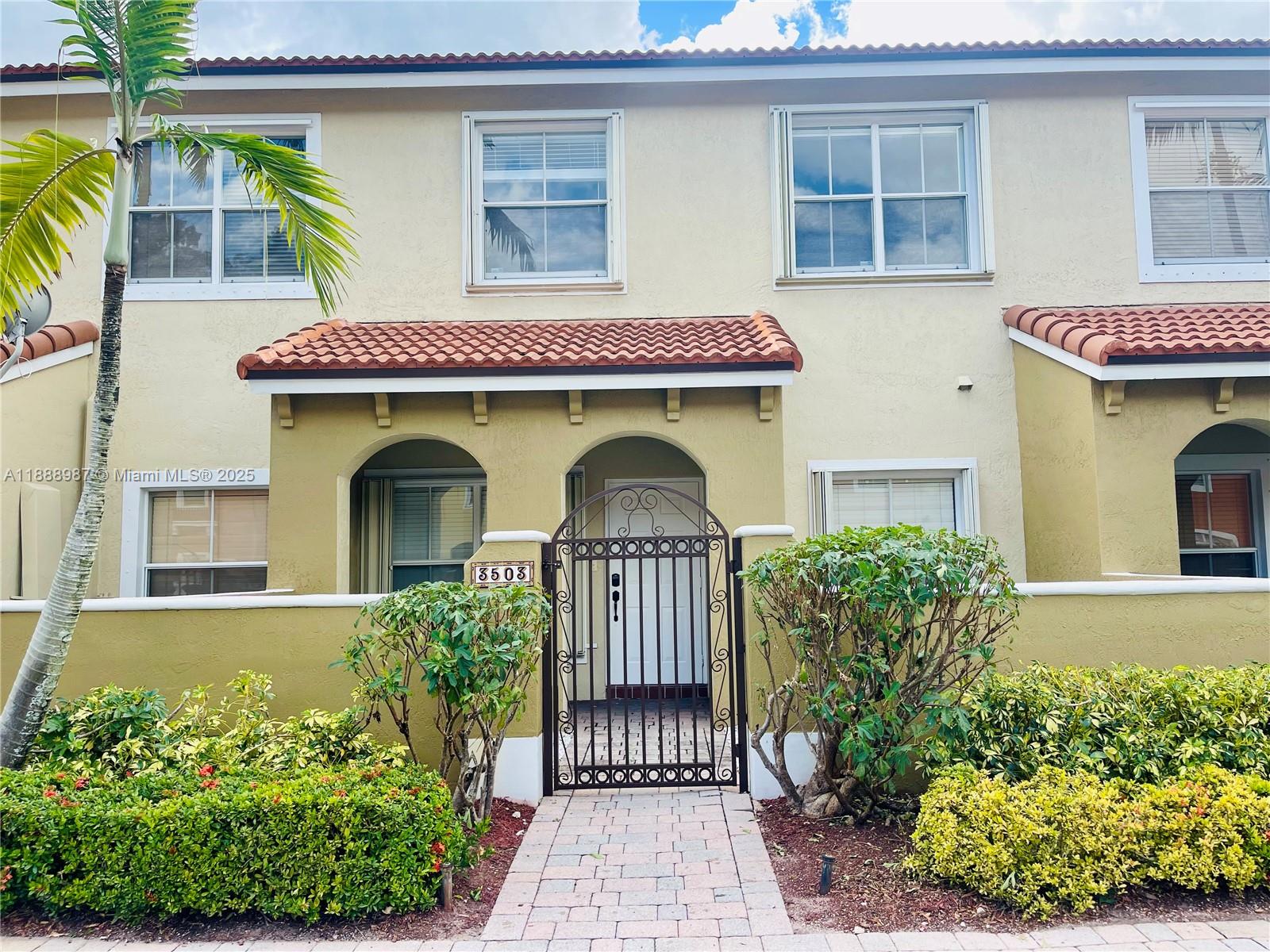 MERRICK PRESERVE CONDO BL - Residential Lease