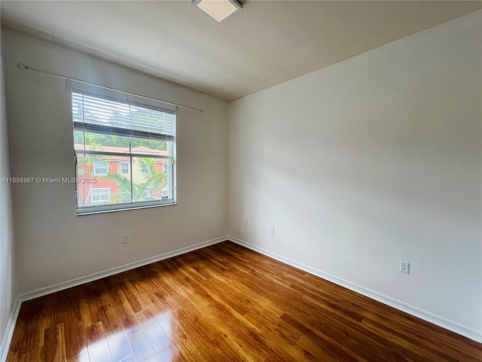 MERRICK PRESERVE CONDO BL - Residential Lease