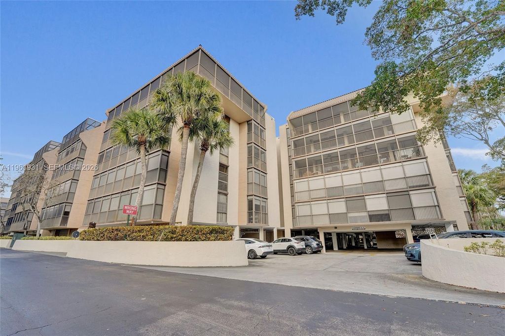 Photo of 2814 N 46th Ave #H376, Hollywood, FL 33021 (MLS # A11961931)