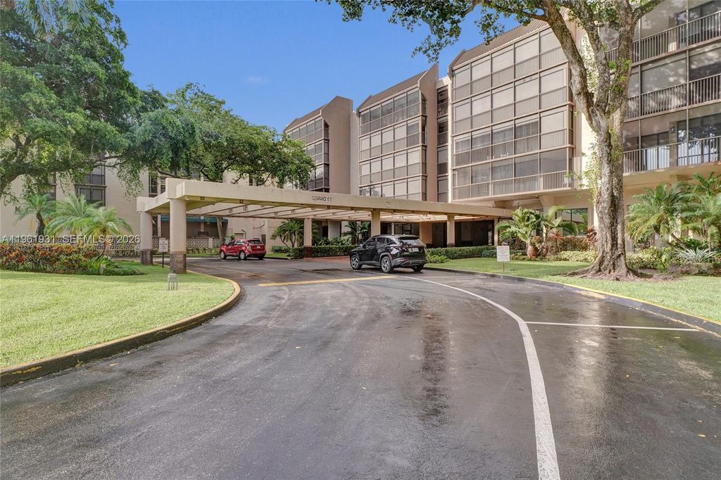 Photo of 2814 N 46th Ave #H376, Hollywood, FL 33021 (MLS # A11961931)