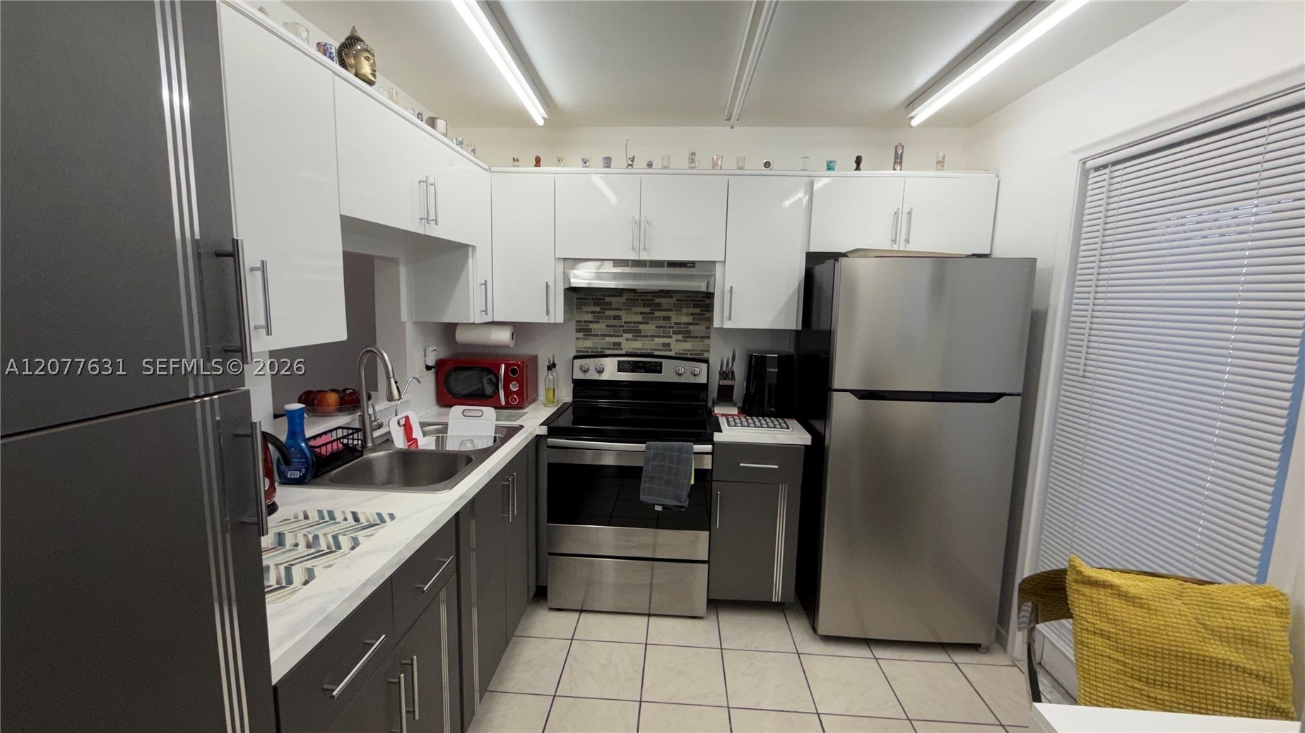 233 NE 14th Ave
